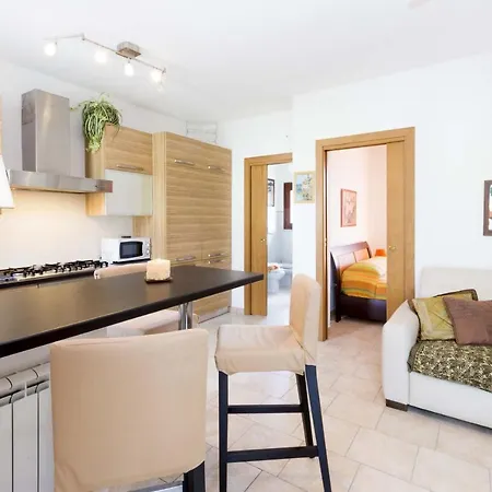 شقة Bilocale Giulia Casa Alzi